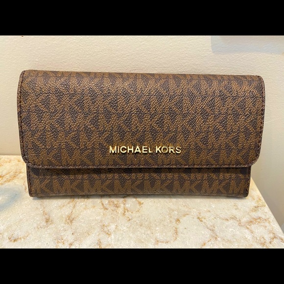Michael Kors Handbags - Michael Kors Wallet